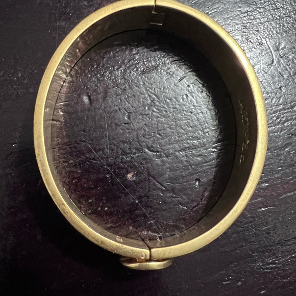 Coach cuff - Picture 3 of 3